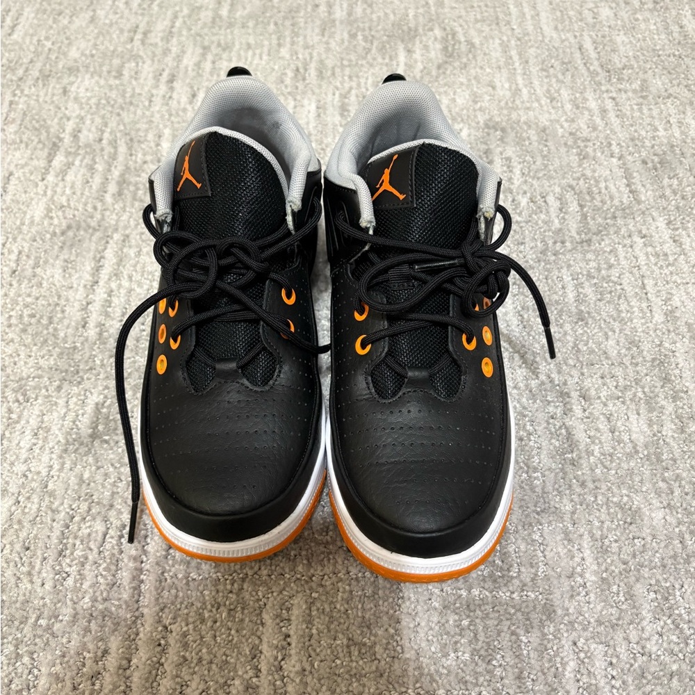 NWOB NIKE BOYS AIR JORDAN SNEAKERS